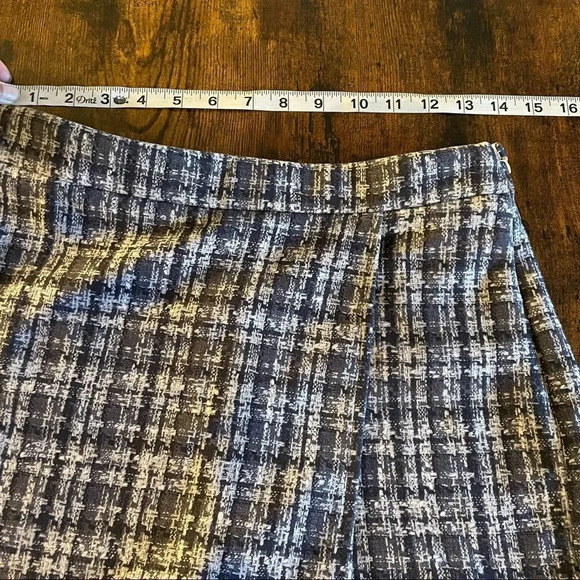 Cute plaid print skort  - Picture 10 of 16